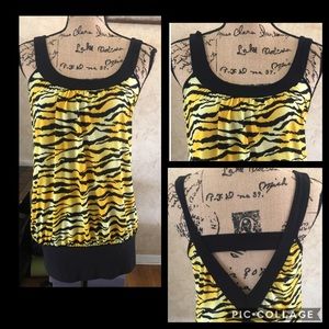 Sleeveless Top with V Back